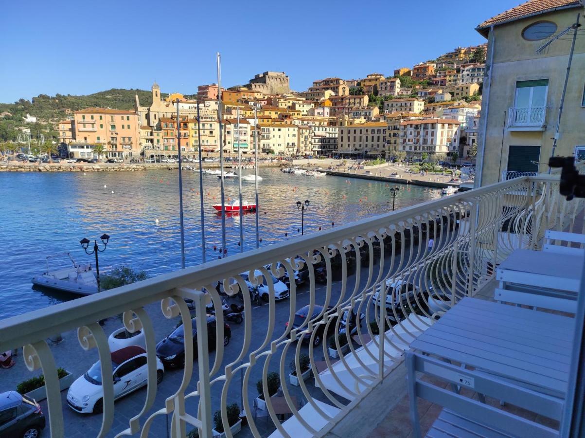 Molo 28 Beach Parking Ac Porto Santo Stefano  Exterior foto